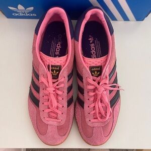 Adidas Women's Pink and Black Sneakers